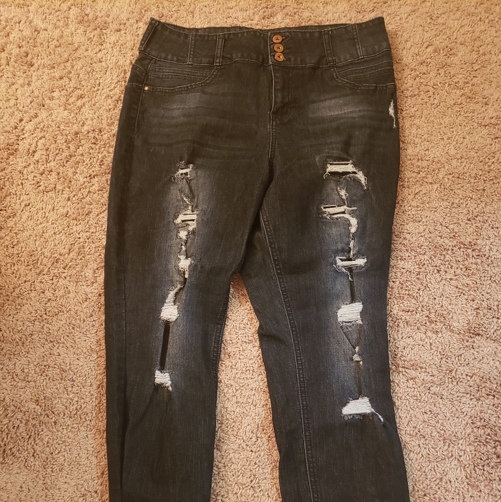 No Boundaries high waisted jeans